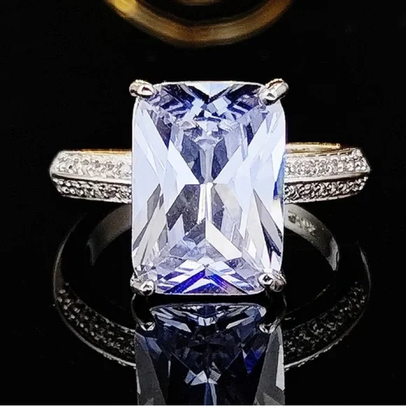 NEW LUXURY 925 STERLING SILVER DIAMOND ENGAGEMENT RING, CUTE RING, SHINY RING. - Picture 2 of 7